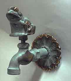 Wasserhahn Froschmotiv
