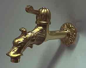 Wasserhahn Drachenmotiv