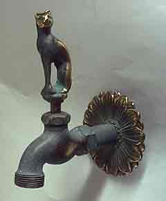 Wasserhahn Panthermotiv