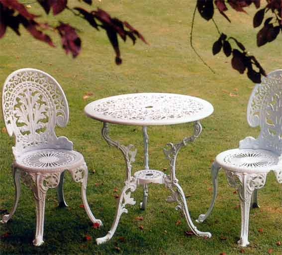 Coalbrookdale Sthle und Deluxe Tisch